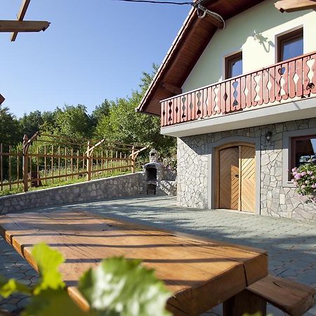 Vineyard Cottage Lustek Novo Mesto Eksteriør bilde