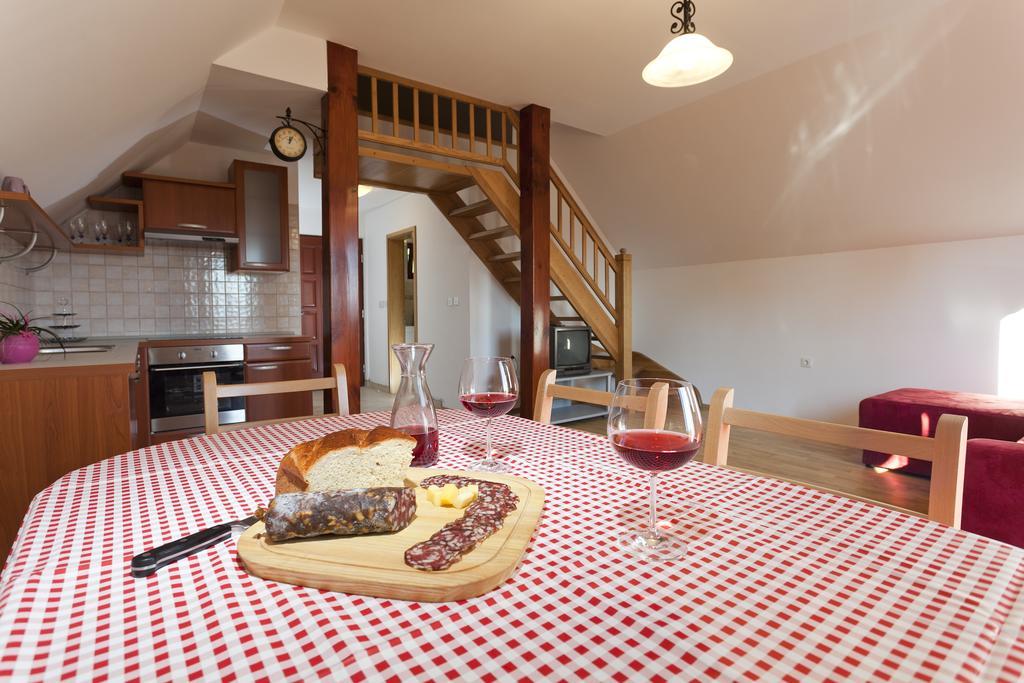 Vineyard Cottage Lustek Novo Mesto Rom bilde
