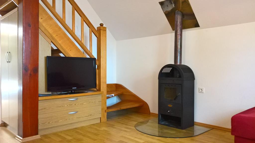 Vineyard Cottage Lustek Novo Mesto Eksteriør bilde